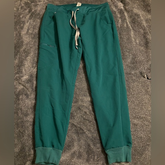 Figs - Picture 1 of 2